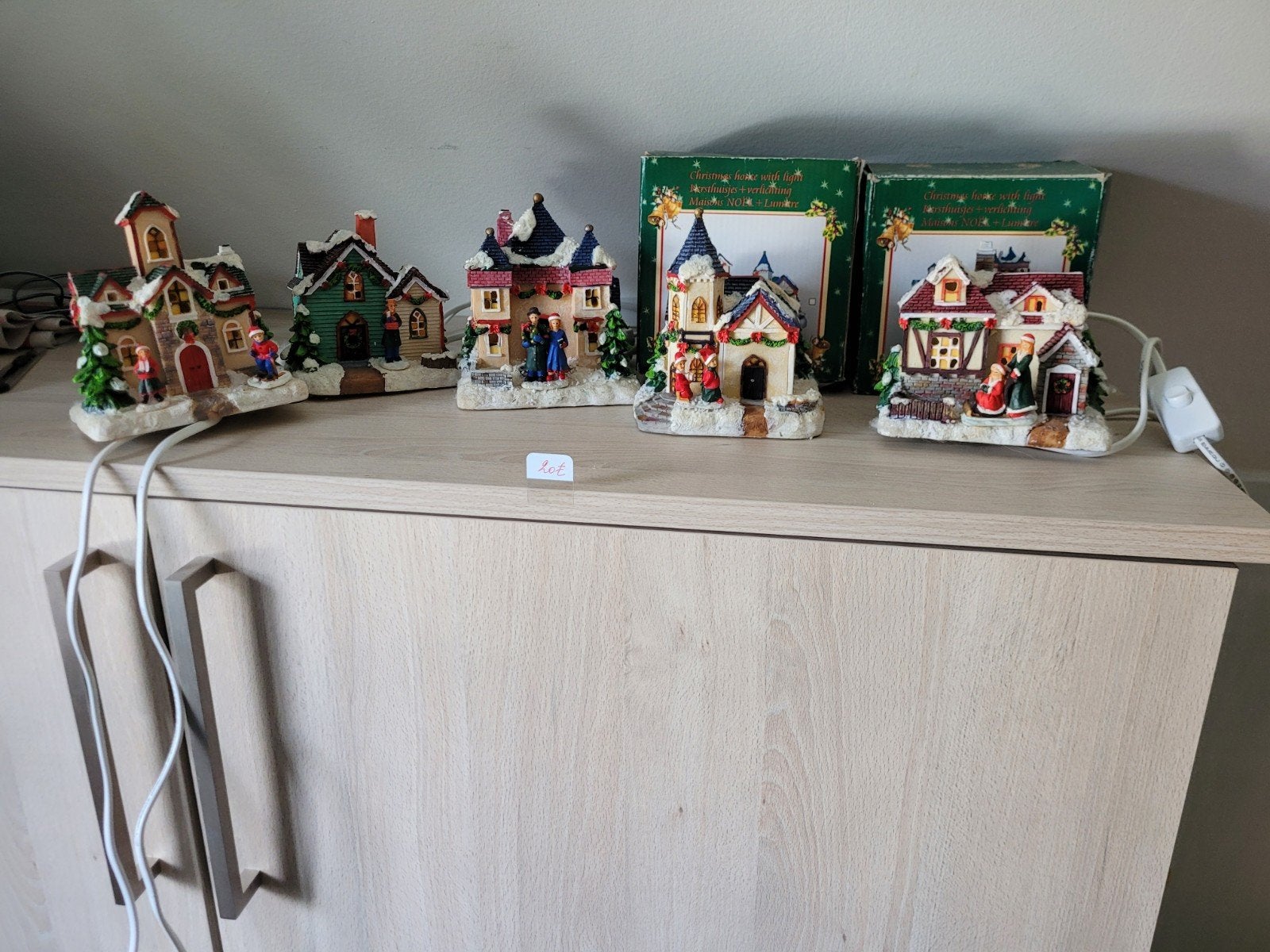 5 polyester huisjes met verlichting, Verzamelen, Ophalen of Verzenden