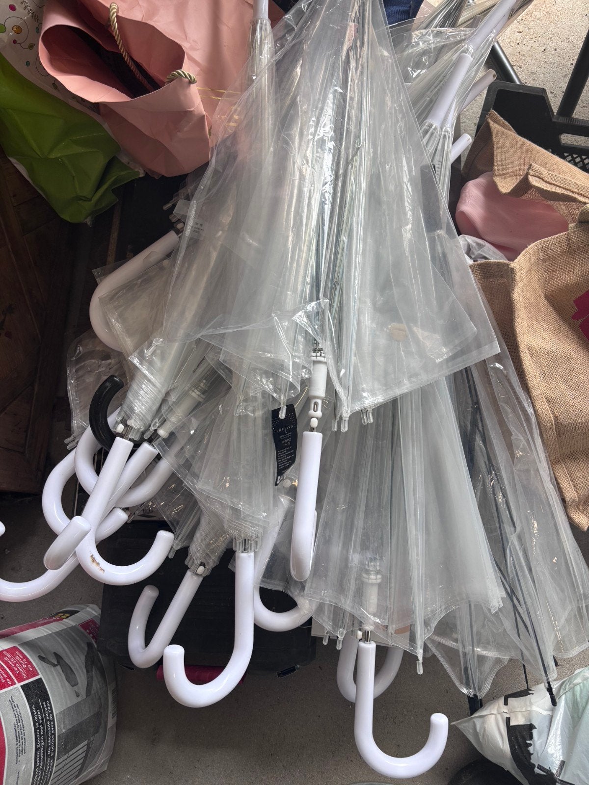 Lot de 10 parapluies transparents (comme neuf), Enlèvement, Transparant, Neuf, Autres couleurs