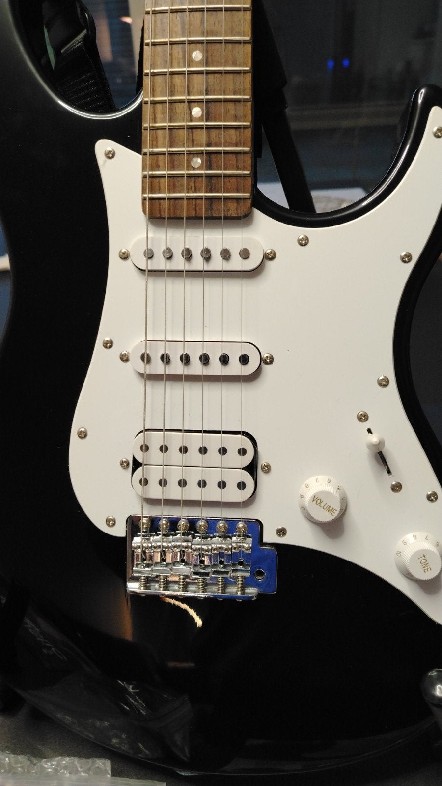 yamaha EG 012, Ophalen, Zo goed als nieuw, Overige merken, Met versterker
