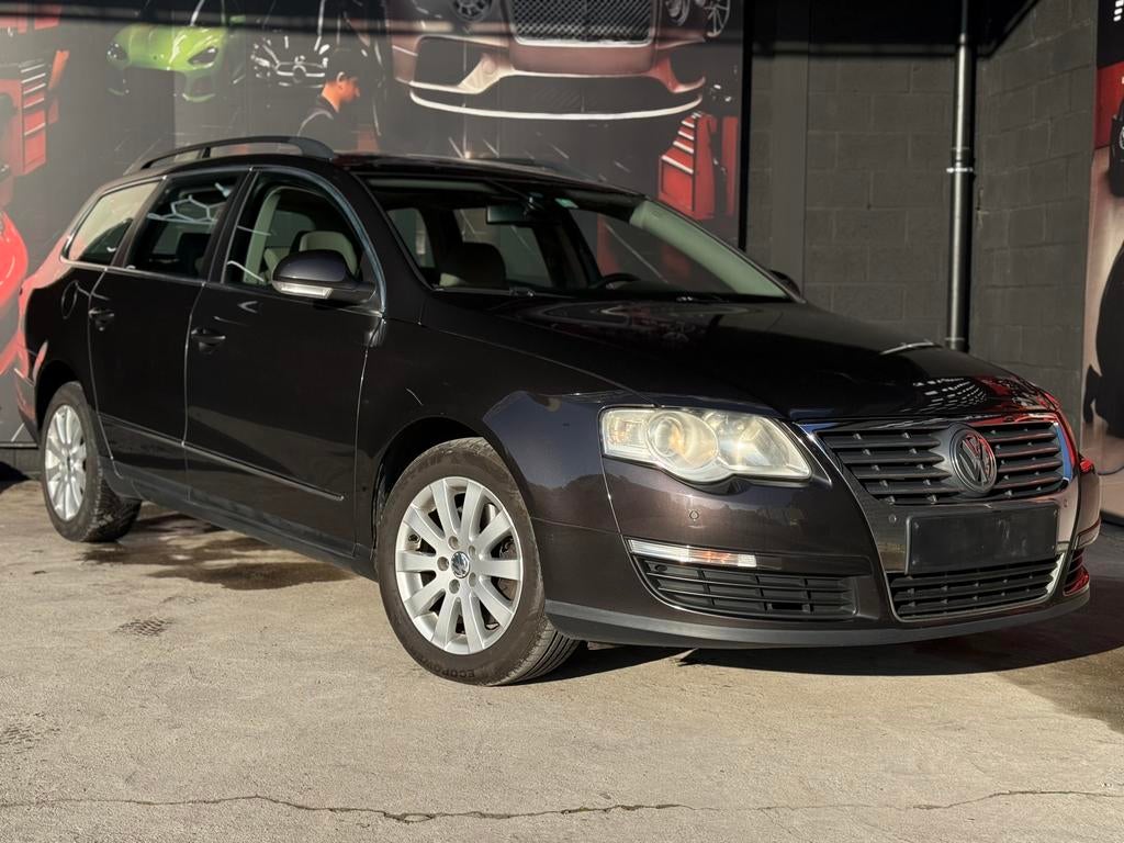 Volkswagen Passat 2.0 TDI DSG, Auto's, Volkswagen, Stof, Beige, 4 cilinders, Bruin