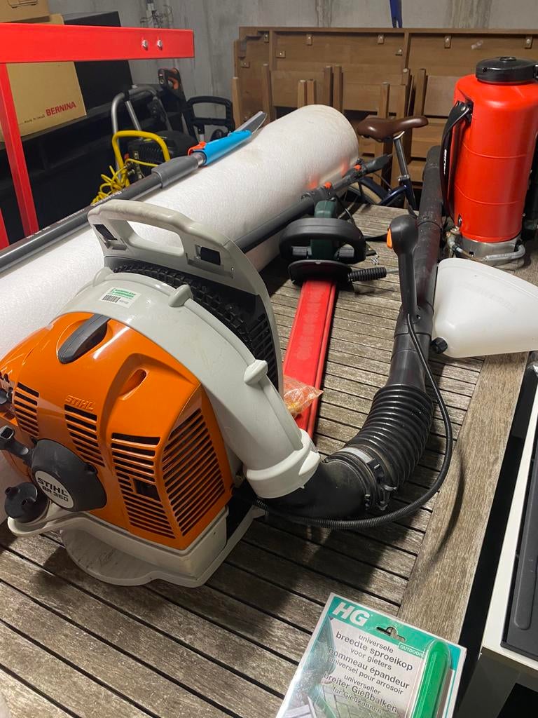 Stihl rugbladblazer BR 350, Ophalen, Zo goed als nieuw, Benzine