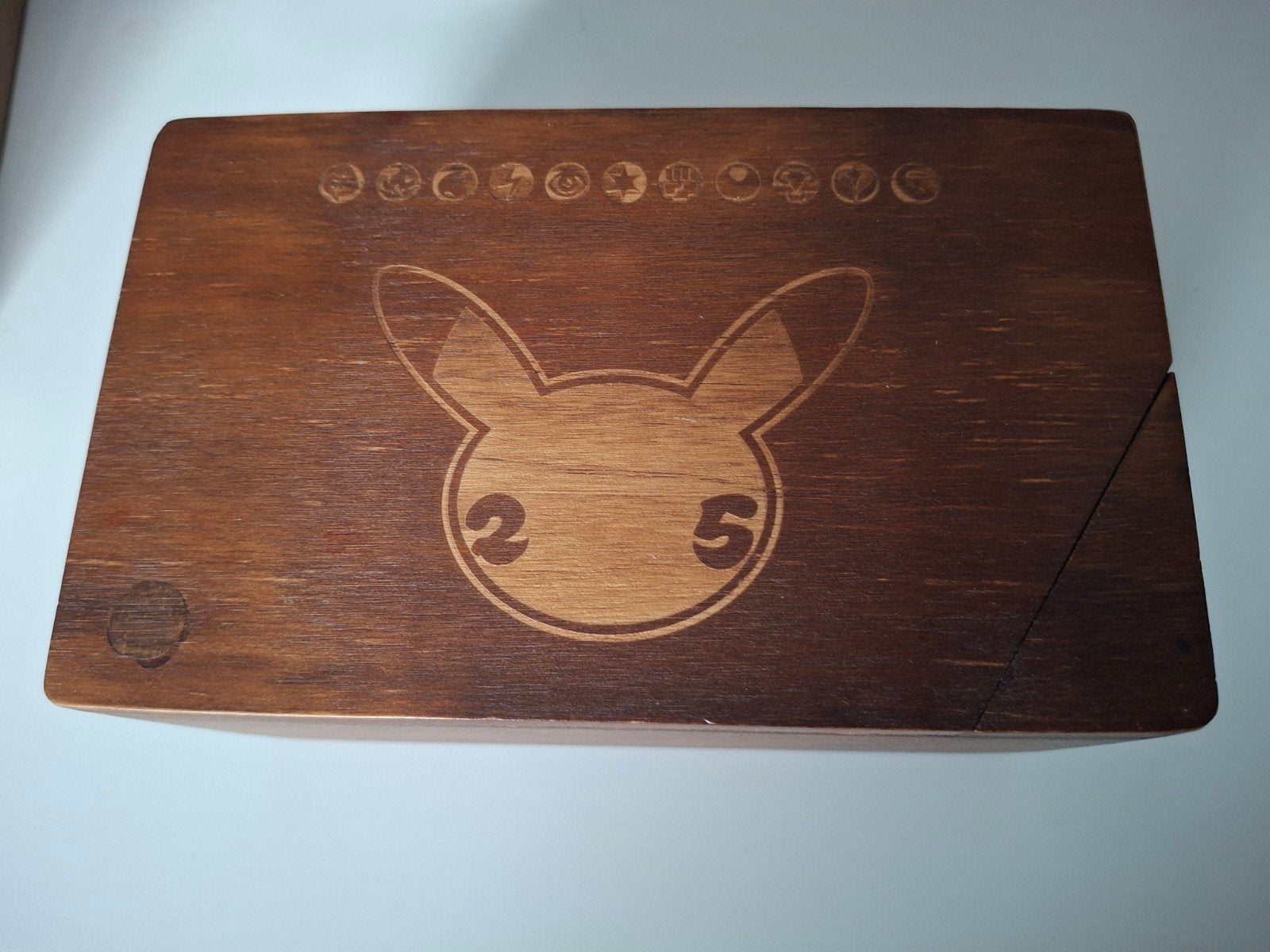 Authentique boîte à pikachu en bois., Enlèvement ou Envoi
