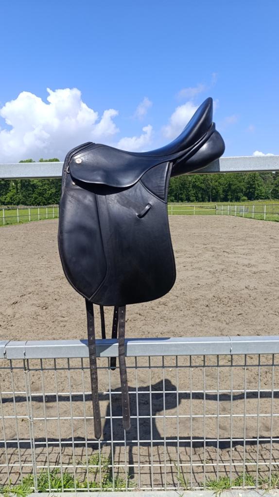 Dressuur- en westernzadel, Dieren en Toebehoren, Ophalen