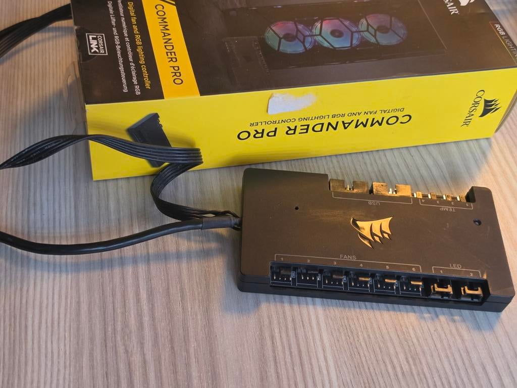 Corsair Commander PRO with box, Audio, Tv en Foto, Walkmans, Discmans en Minidiscspelers, Ophalen of Verzenden, Overige typen