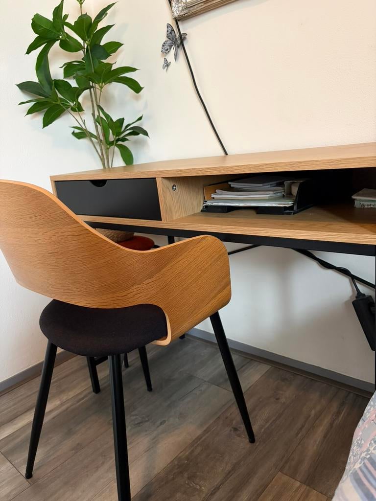 Bureau met stoel, Vintage, Ophalen, Zo goed als nieuw, Jysk
