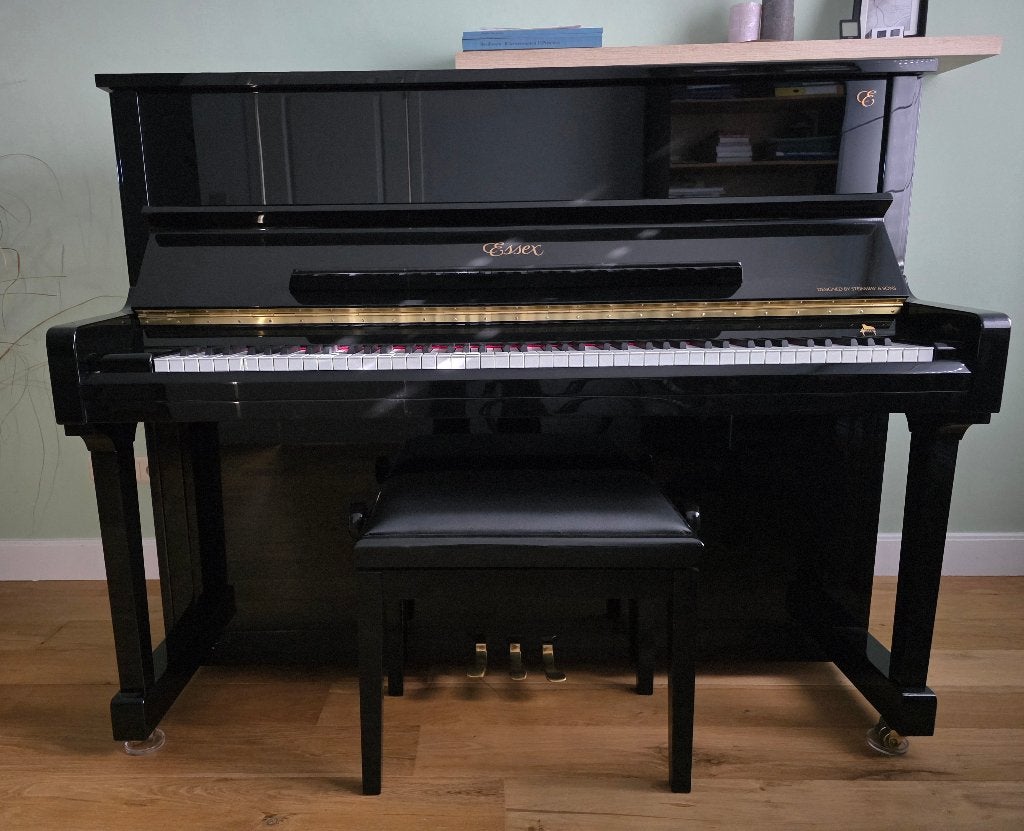 Piano Essex EUP-123, Muziek en Instrumenten, Piano's, Ophalen, Zwart, Zo goed als nieuw, Piano