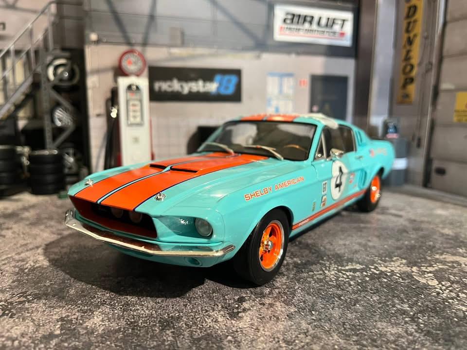 1:18 Shelby GT500 Racing Gulf - nieuw in doos, Hobby en Vrije tijd, Modelauto's | 1:18, Zo goed als nieuw, Auto, Solido, Ophalen of Verzenden