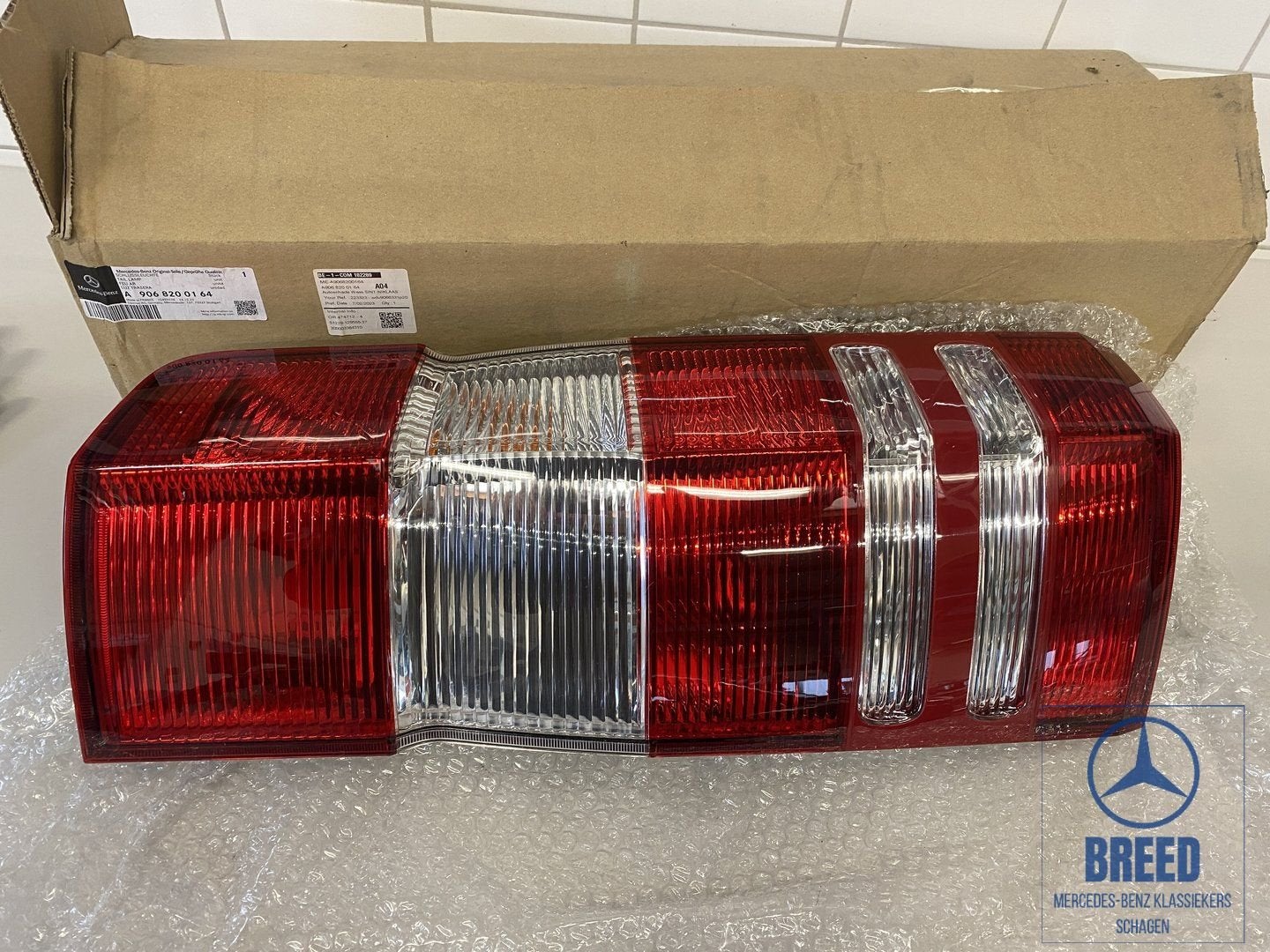 NOS nieuw achterlicht links Mercedes-Benz W900 W906 Sprinter, Neuf, -, -, Enlèvement ou Envoi