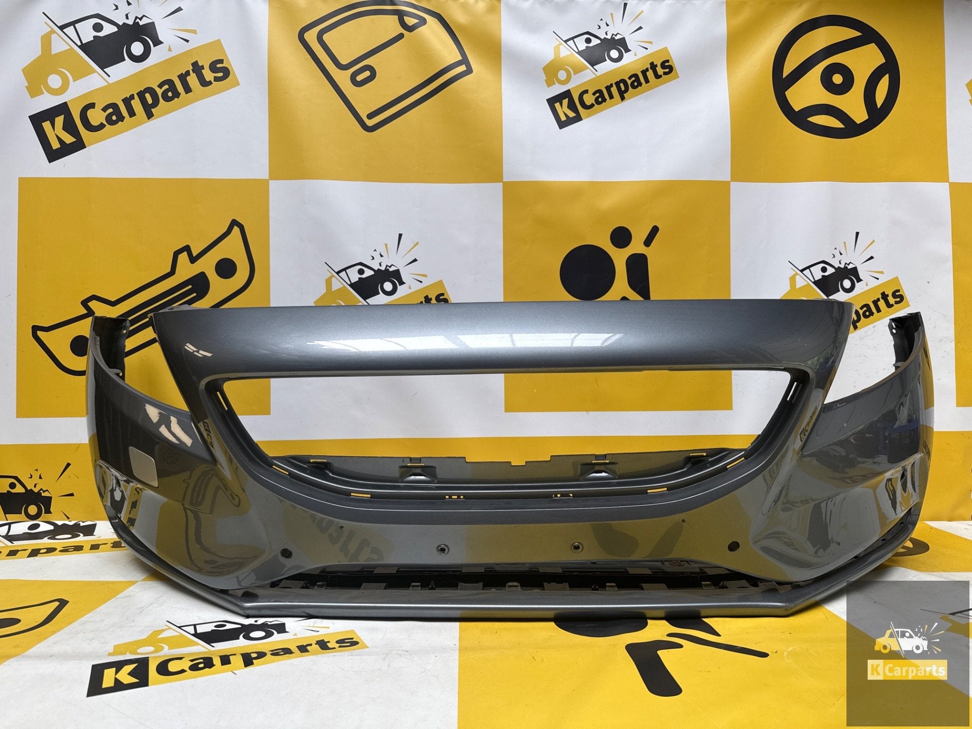 Volvo v40 Voorbumper KLS Normaal bumper, Auto-onderdelen, Info@fabrikant.eu, Volvo, Bumper, Fabrikant BV