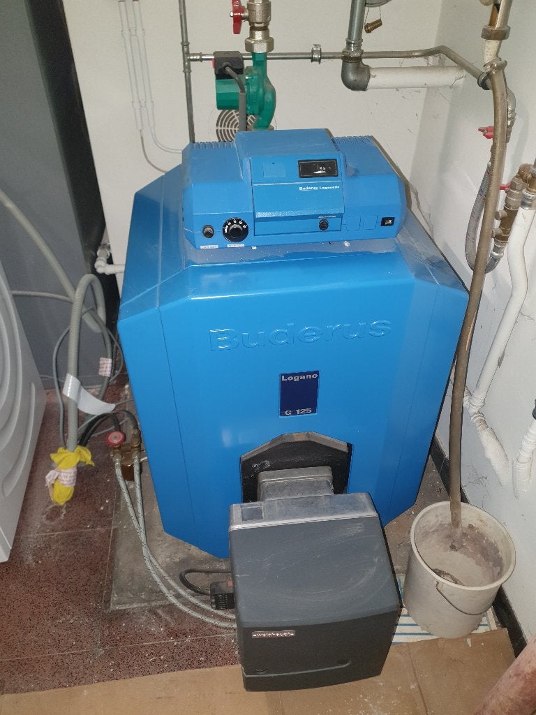 Buderus Logano G125 mazoutketel met brander, Enlèvement, Utilisé