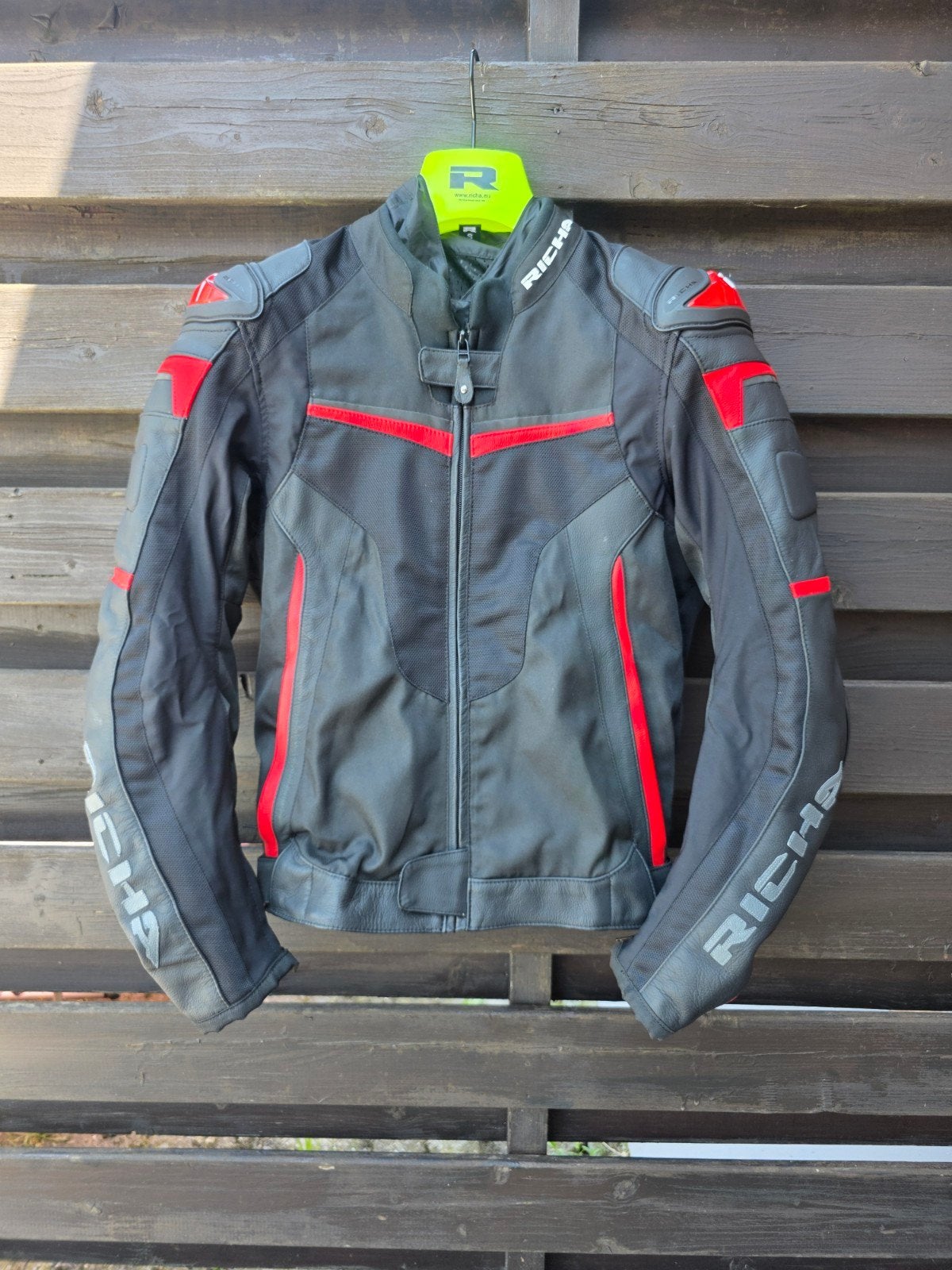 Richa 2 delig lederen motorpak, Motoren, Kleding | Motorkleding, Ophalen