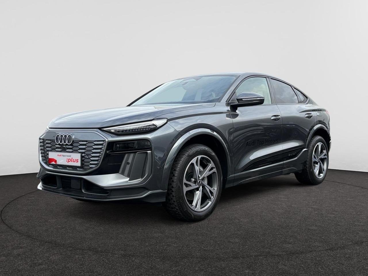 Audi Q6 Sportback e-tron Audi Q6 Sportback Corporate S e-tro, Automaat, Elektrisch, SUV of Terreinwagen, Zilver of Grijs