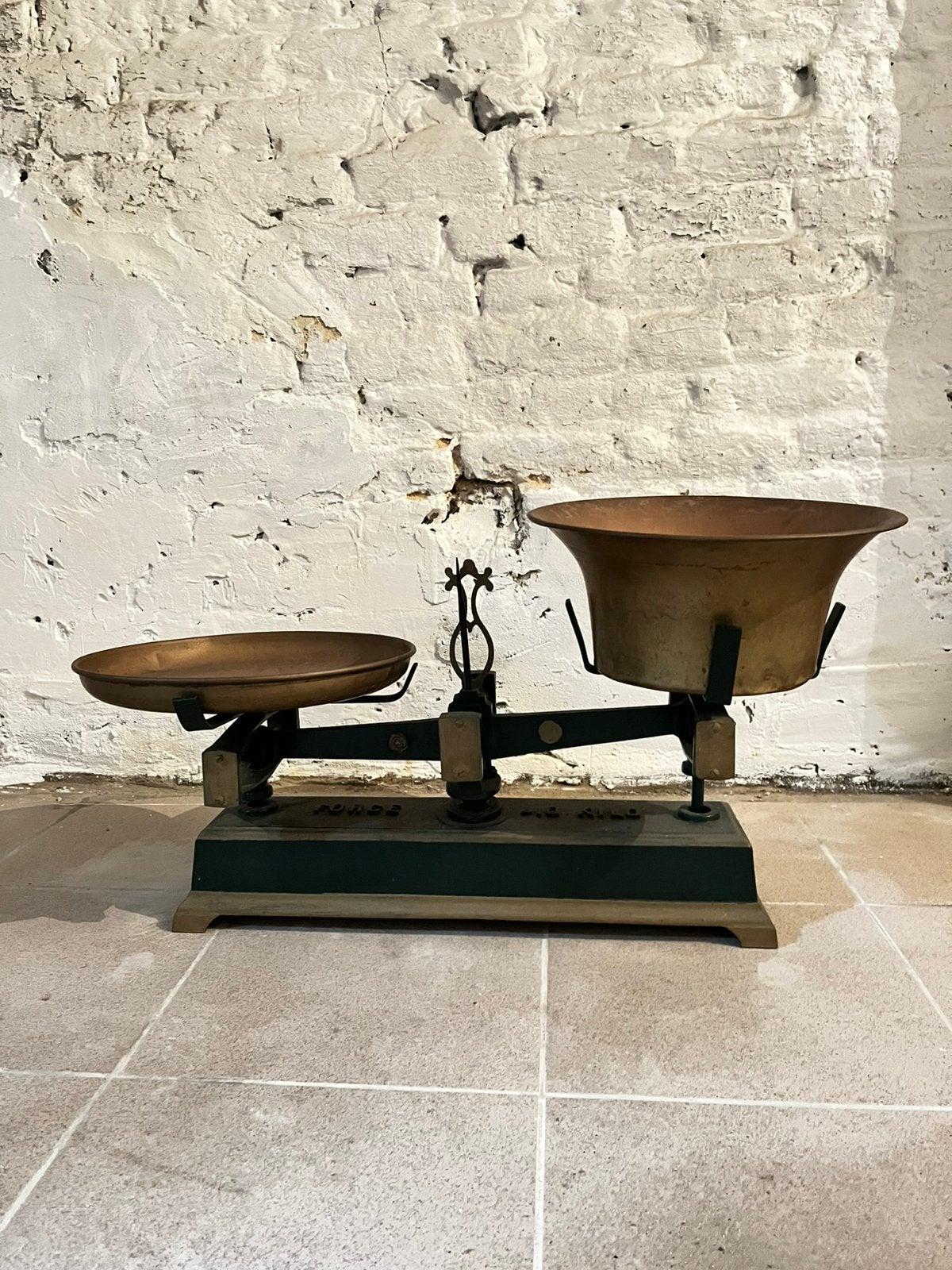 Balance 10 kg Antique Force avec balances et poids, Enlèvement