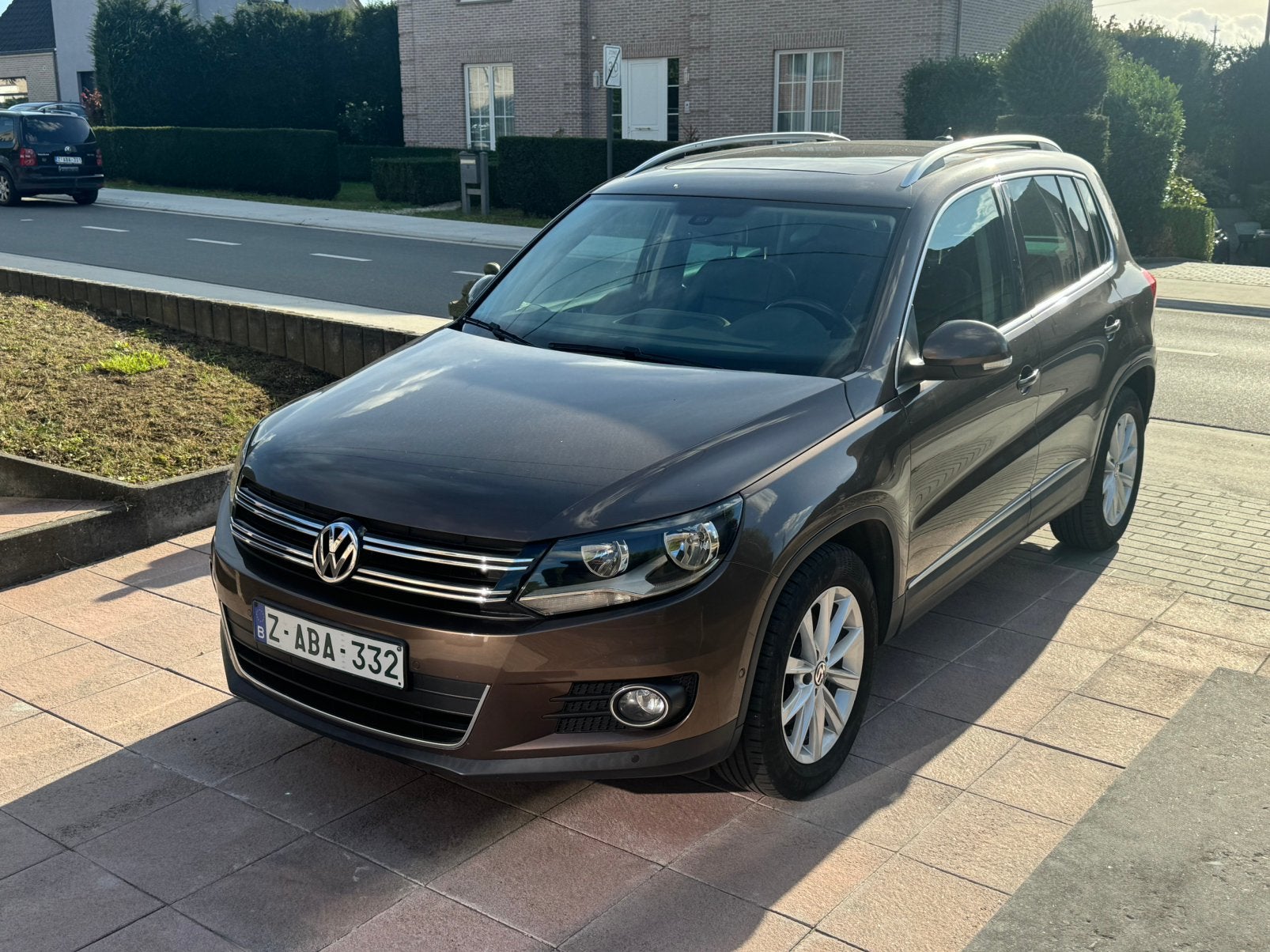 VW Toguan 1.4 benzine automaat Bluemotion volledige opties, Automaat, Zwart, 4 cilinders, Beige