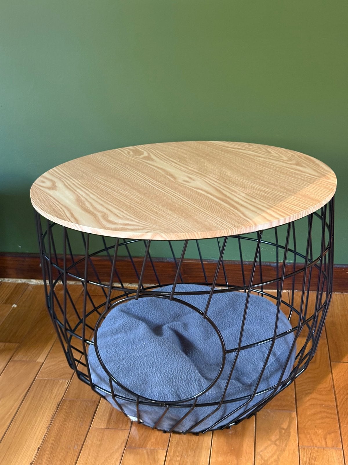 Panier pour chat ou chien avec table d appoint, Enlèvement, Comme neuf