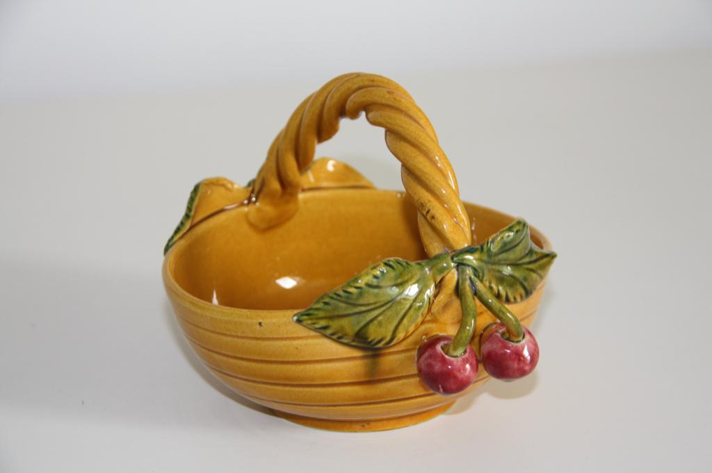 Au vieux vallauris fruit schaaltje met kersen, Ophalen of Verzenden