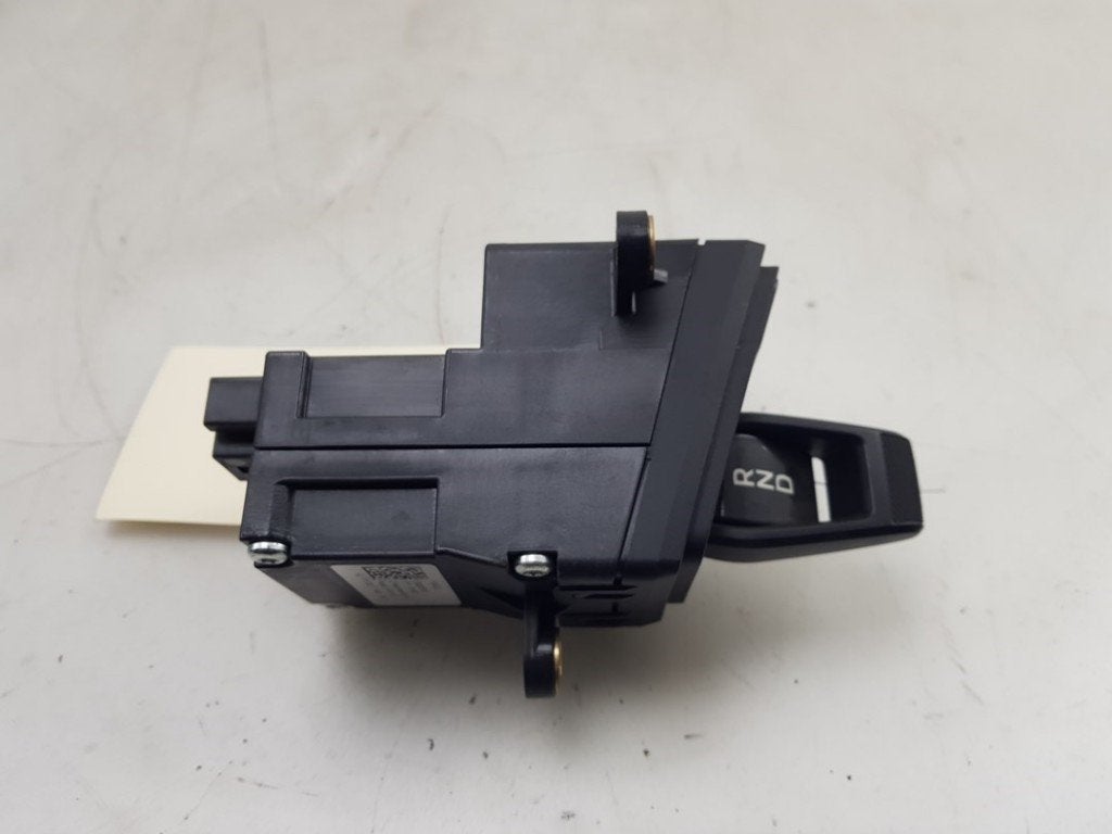 AUTOMAAT POOK Porsche Taycan (Y1A) (01-2019/12-2023), Gebruikt, Porsche
