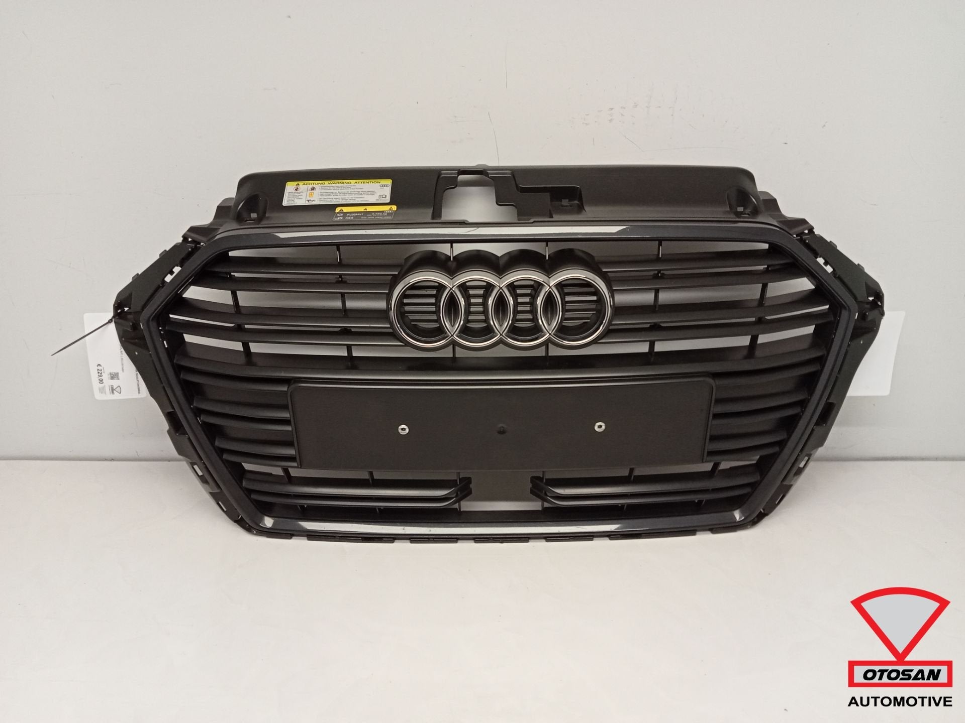 Audi A3 8V Grille Facelift ACC S-Line Origineel, Auto-onderdelen, Gebruikt, Voor, AUDI AG, Auto-Union-Strasse 1
85045  Ingolstadt, DE