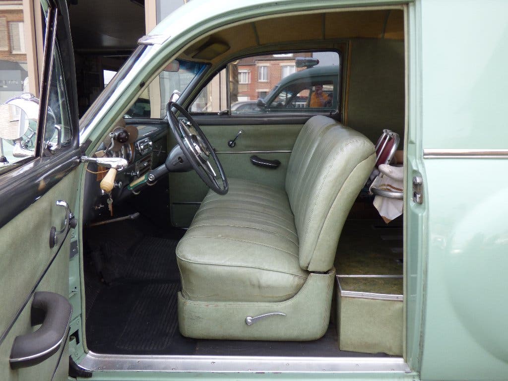 Packard Lady Henney ambulance, foto 7