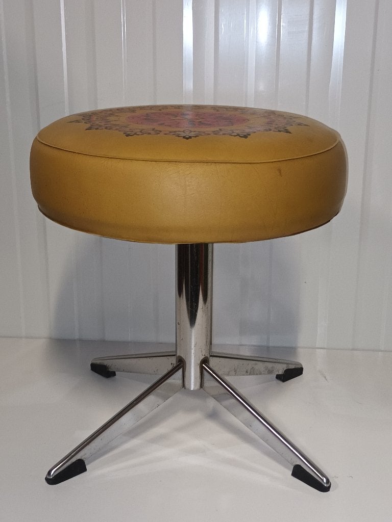 Tabouret vintage avec pied en étoile, Collections, Enlèvement ou Envoi