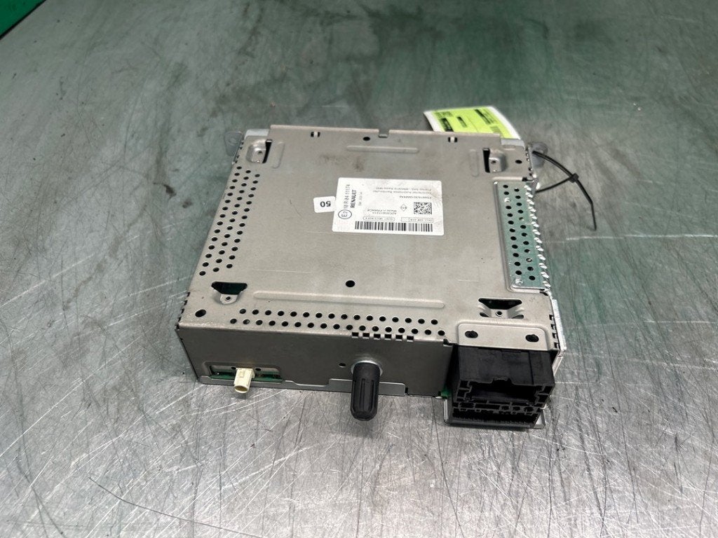 COMPUTER NAVIGATIE Trafic Passenger (1JL / 2JL / 3JL / 4JL), Auto-onderdelen, Gebruikt, Renault, Peter-Huppertz-Straße 5
51063  Köln, DE