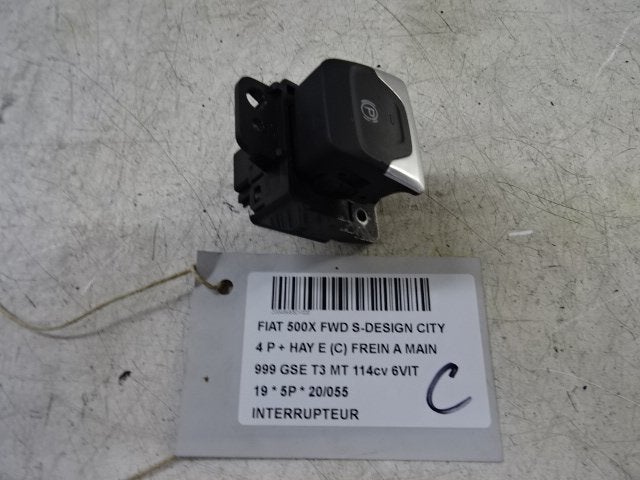 COMMUTATEUR Fiat 500X (334) (01-2014/09-2020) (07356123300), Autos : Pièces & Accessoires, FCA Germany GmbH, IPC D1-09 Bahnhofsplatz
65423  Rüsselsheim am Main, DE
