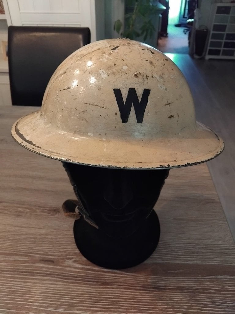 Home Front, Verzamelen, Militaria | Tweede Wereldoorlog, Ophalen of Verzenden, Landmacht, Helm of Baret