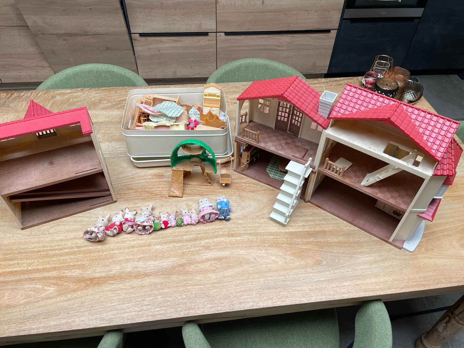 Volledig ingericht Sylvanian poppenhuis te koop!!!, Ophalen, Zo goed als nieuw, Poppenhuis