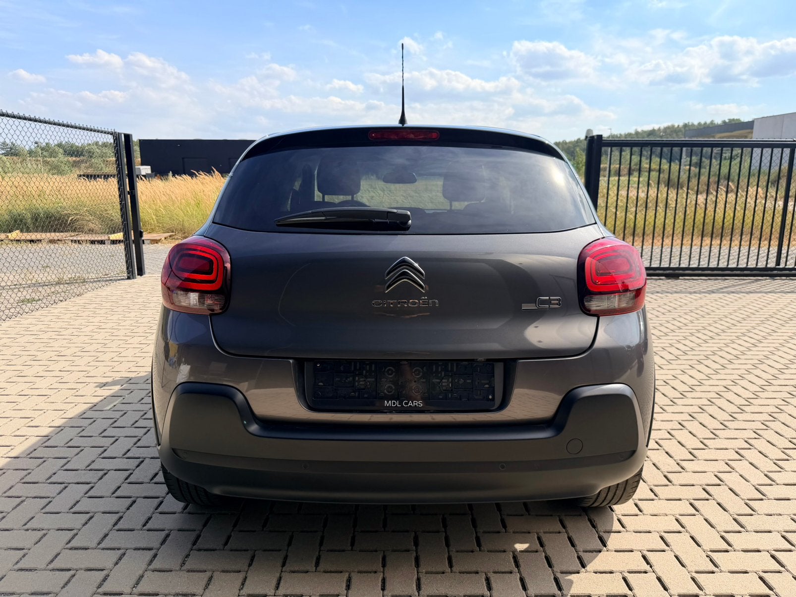 Citroën C3 Orginins 1.2 PureTech 110 pk S&S - 100 jaar Pack, Auto's, Dealer onderhouden, Stof, Euro 6, 5 deurs