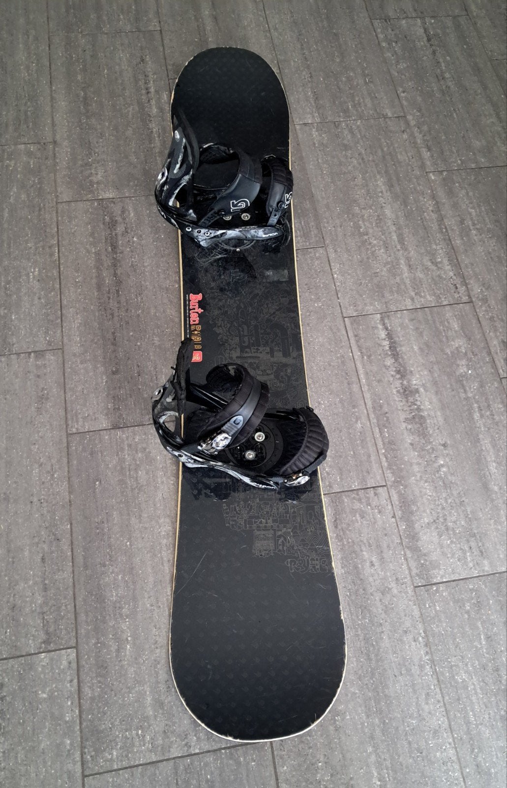 snowboard Burton Royale 66 met bindingen en zak!, Sports & Fitness, Enlèvement, Utilisé, Fixations