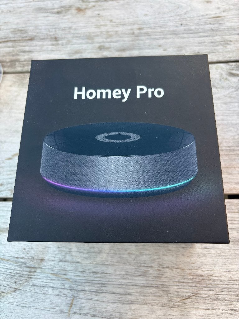 Homey Pro 2023 – ideaal om met Homey te starten, Computers en Software, Ophalen, Zo goed als nieuw
