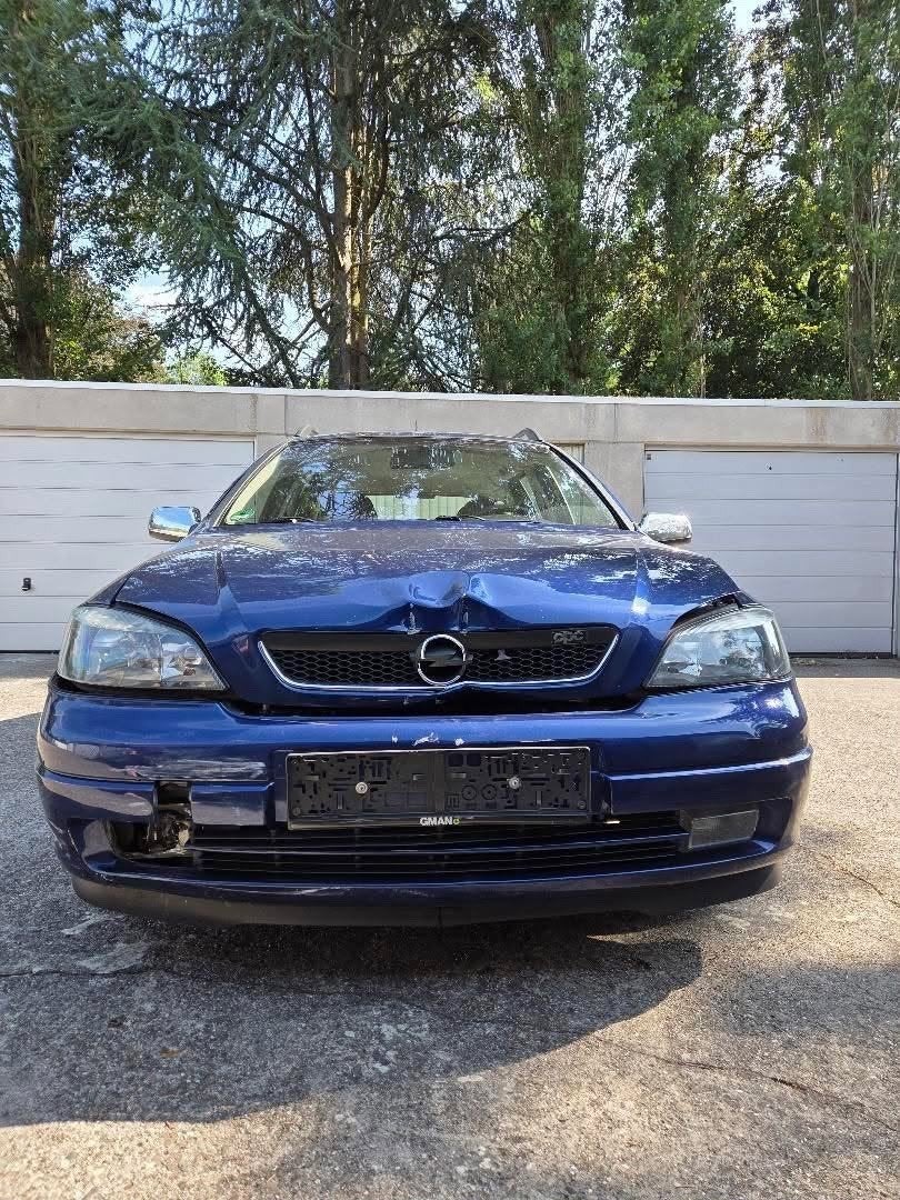 Voiture endommagée par une Opel Astra G cassée., Boîte manuelle, Enlèvement, 1800 cm³, Break