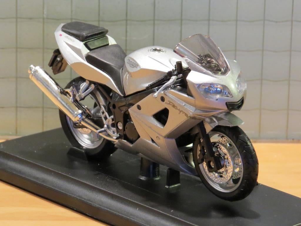 Triumph Daytona 600 1:18 12179 Welly, Ophalen of Verzenden, Nieuw, Motor, Welly