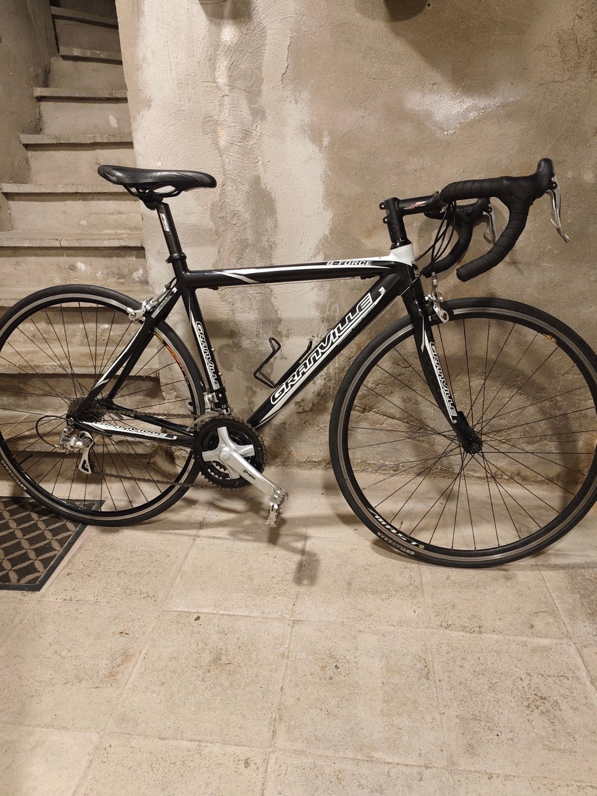 Te koop Koerfiets maat 52 campagnolo veloce, Vélos & Vélomoteurs, Vélos | Vélos de course, Enlèvement ou Envoi, Carbone, Giant