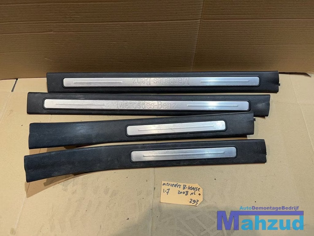 MERCEDES B-klasse W245 instaplijst dorpellijst set 2005-2011, Auto-onderdelen, Gebruikt, Mercedes-Benz AG, Mercedes-Benz, Mercedesstrasse 120
70372  Stuttgart, DE