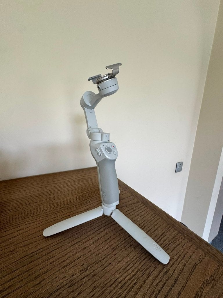 Cardan pour smartphone DJI OM 4 avec support et accessoires, TV, Hi-fi & Vidéo, Photo | Trépieds & Rotules, Enlèvement ou Envoi