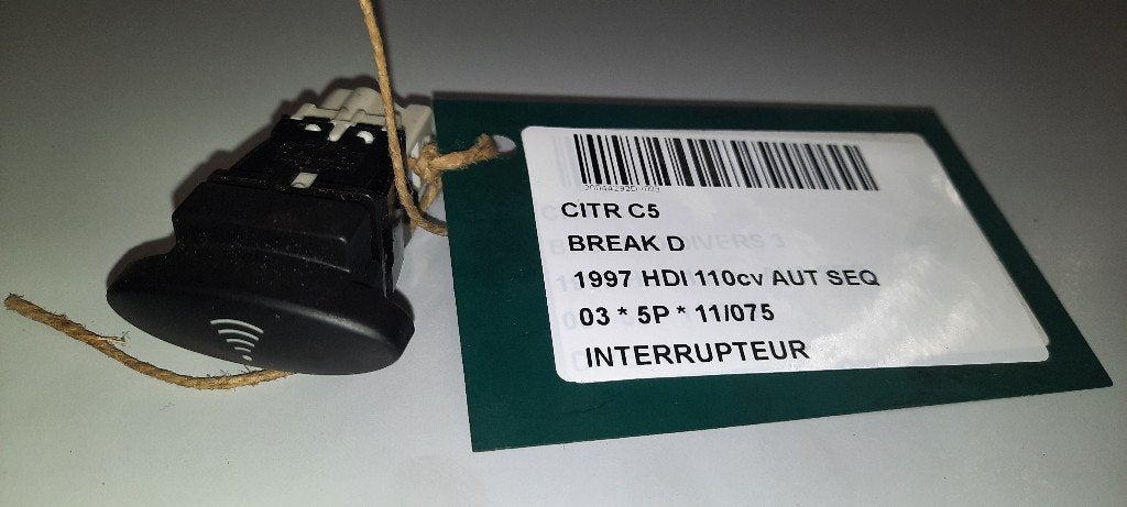 SCHAKELAAR Citroën C5 I Break (DE) (96332446), Gebruikt, Citroën, Mevr. I. Hauben, Rue de l'Espoir 34 34
4030  GRIVEGNÉE, BE