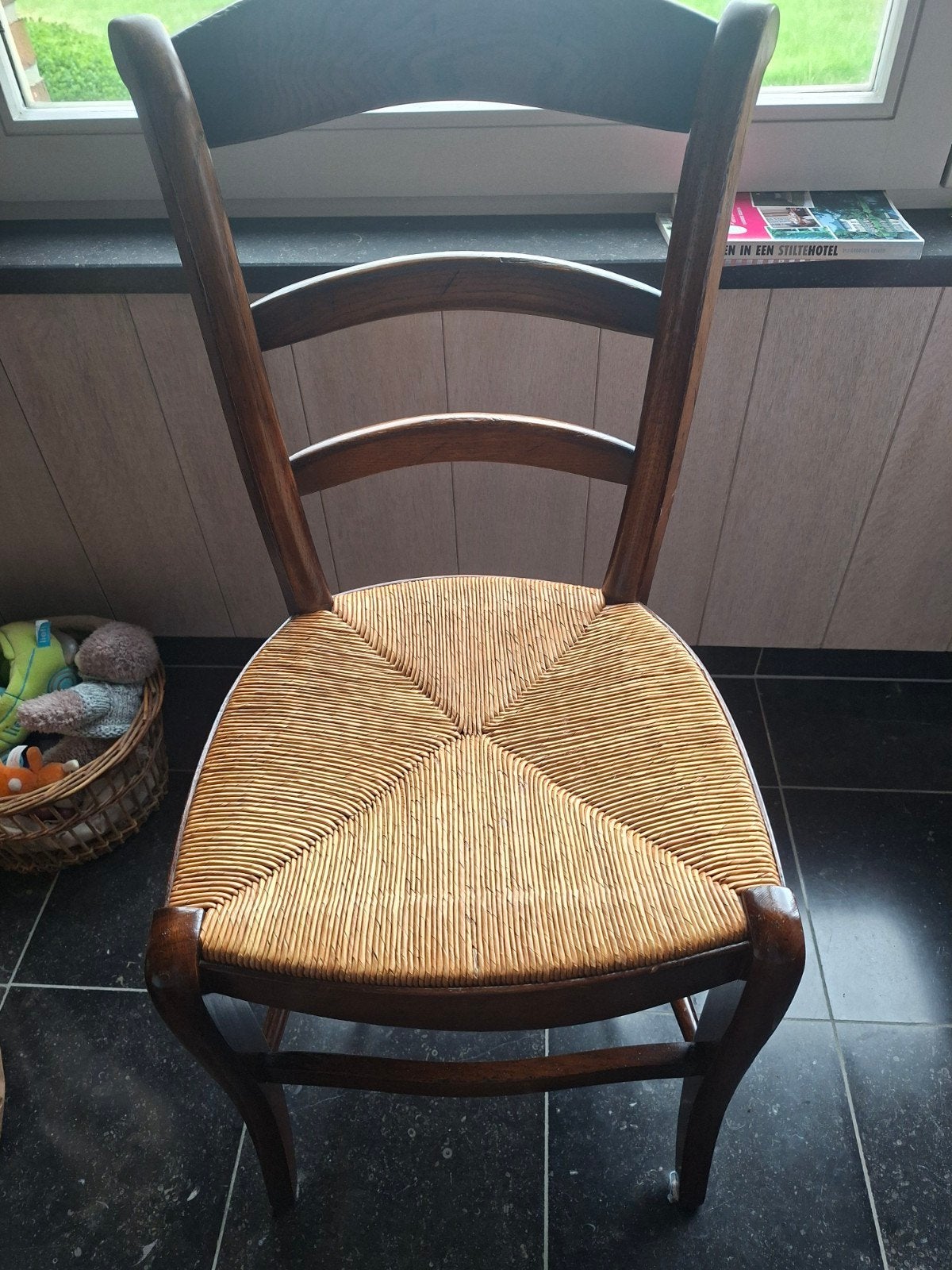 Set van 5 vintage eikenhouten boerenstoelen met biezen zitti, Enlèvement