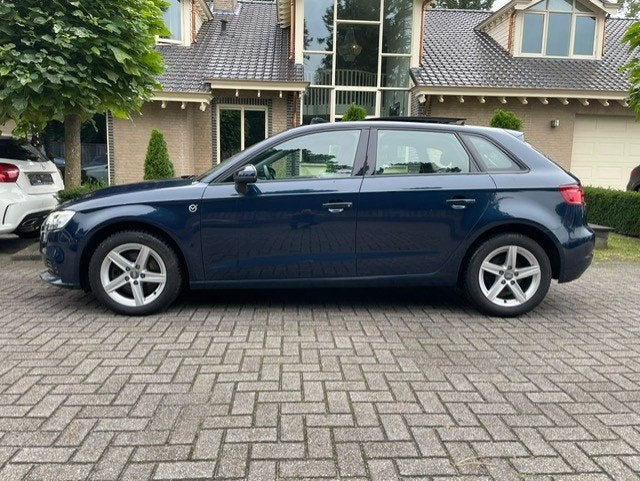 Audi A3 Sportback 35 TDI S-TRONIC PANO NAVI LEDER, Cuir, Achat, 110 kW, Entreprise