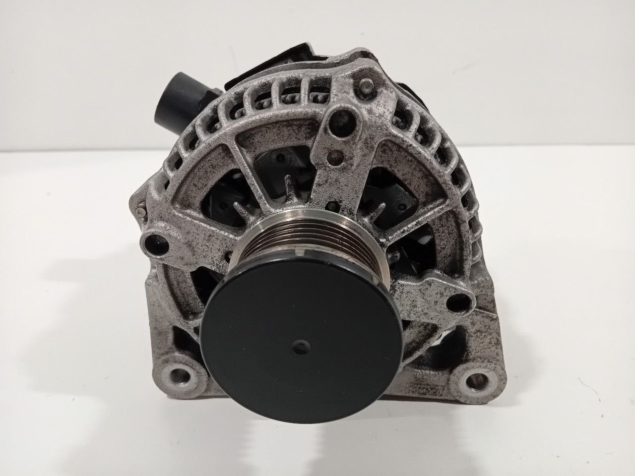 Dynamo Ford Fiesta, Onderdelen@venauto.nl, Van der Ven Autorecycling B.V., Ettenseweg 76, 4706 PB Roosendaal, The Netherlands