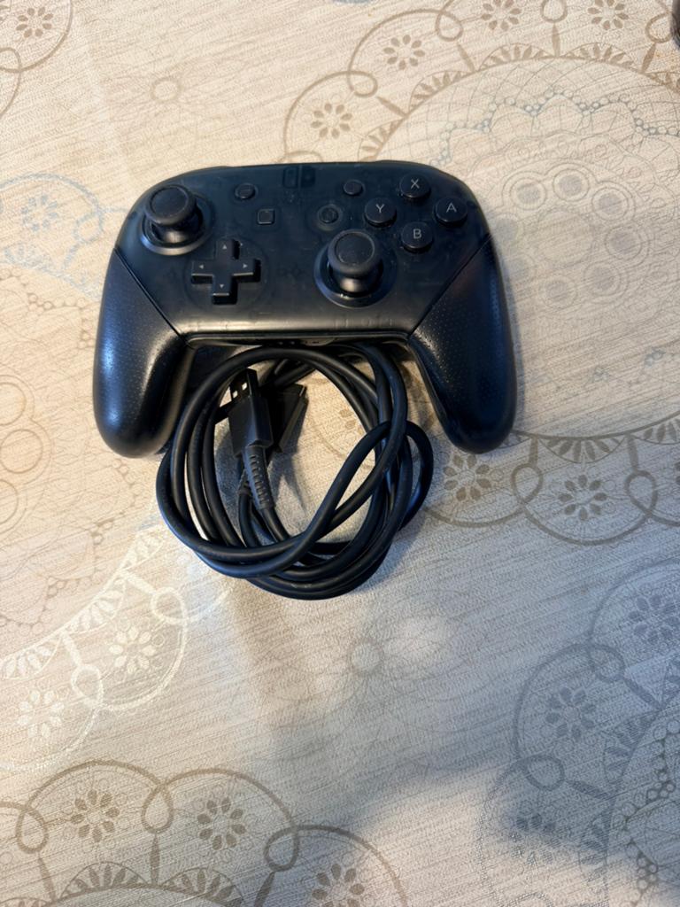 Manette  switch Pro, Consoles de jeu & Jeux vidéo, Consoles de jeu | Nintendo Consoles | Accessoires, Enlèvement ou Envoi, Comme neuf