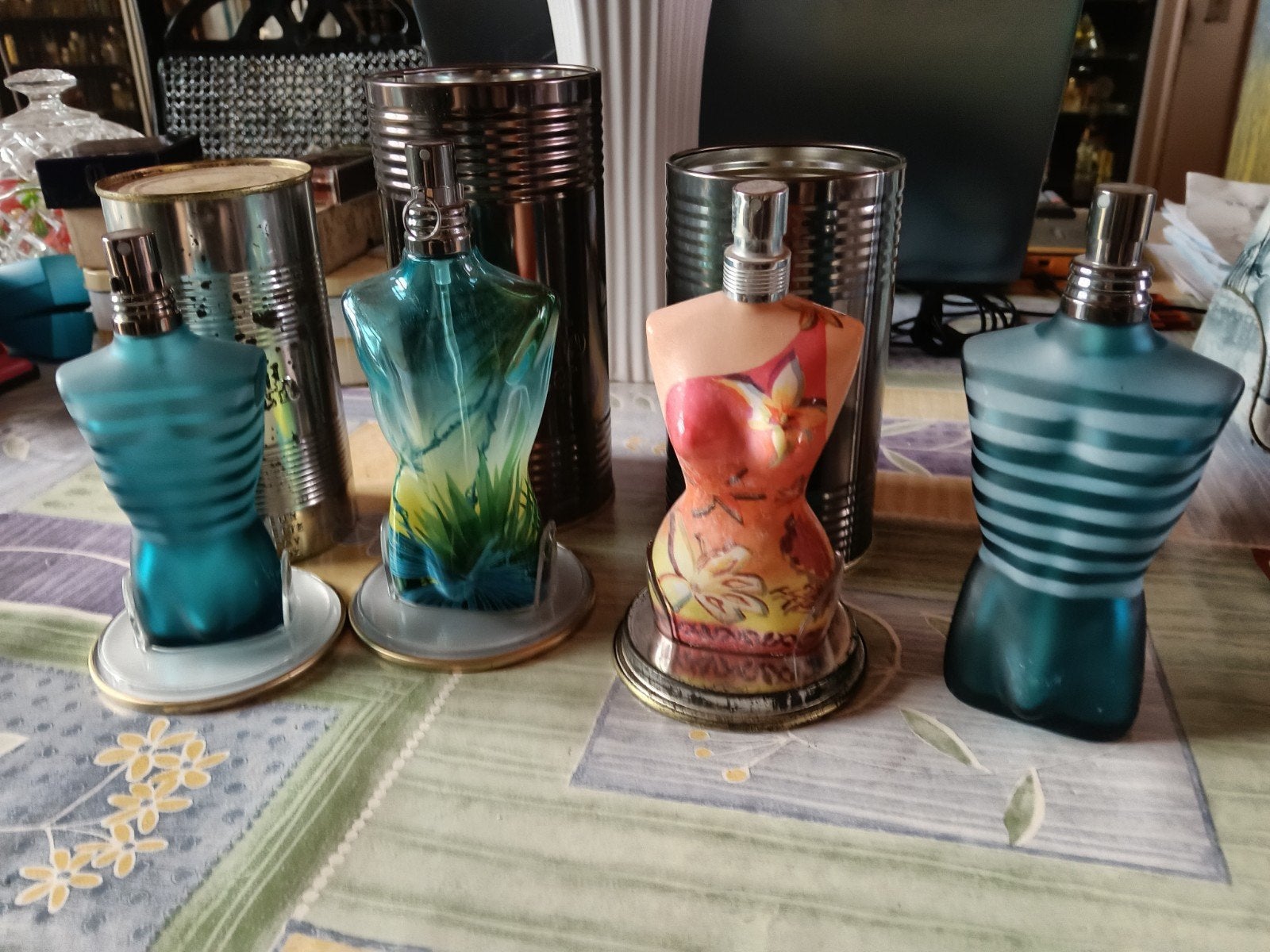 Parfum, Collections, Enlèvement ou Envoi