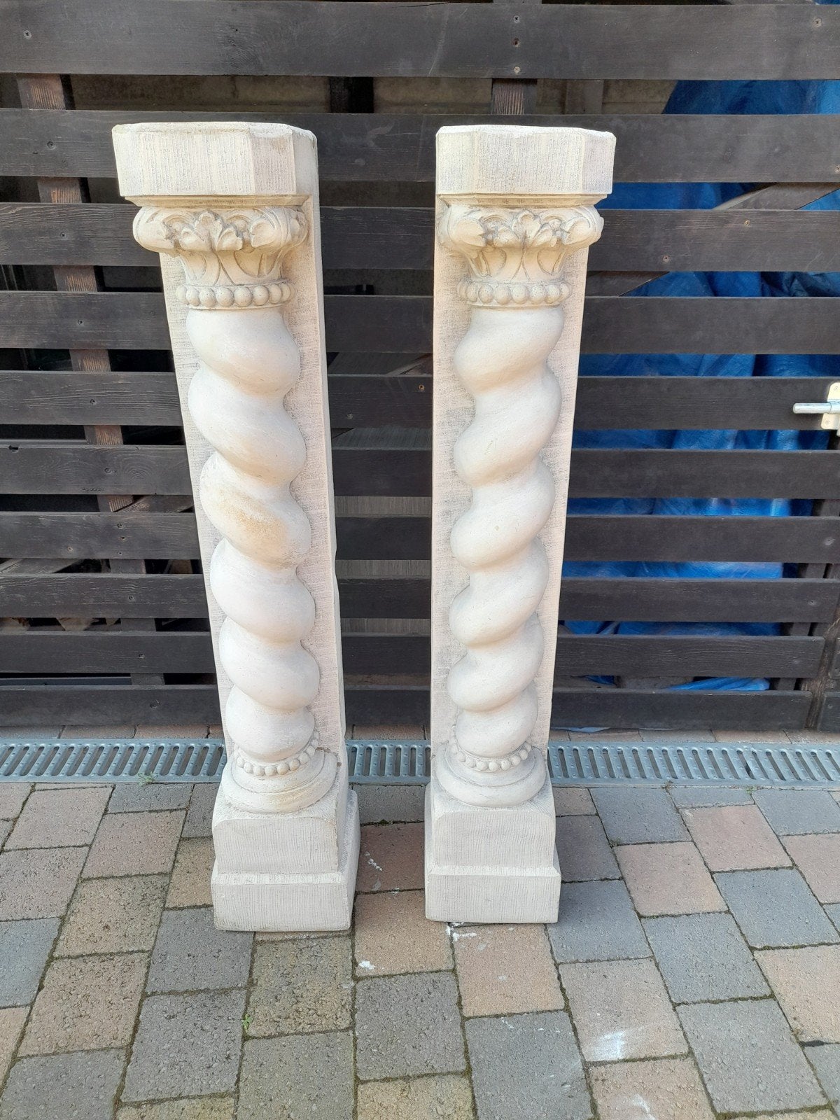 2 pilaren in franse steen., Huis en Inrichting, Woonaccessoires | Zuilen en Pilaren, Ophalen