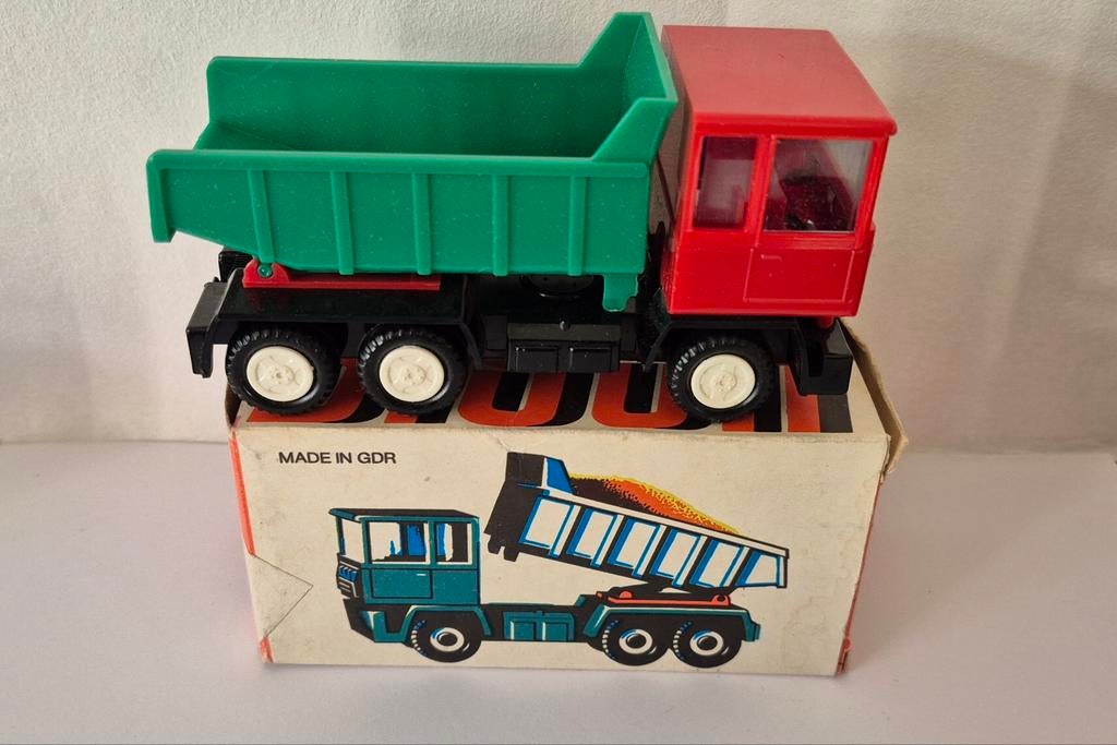 Benne à benne Vintage Bison (verte), Veb plasticart DDR., Enlèvement ou Envoi