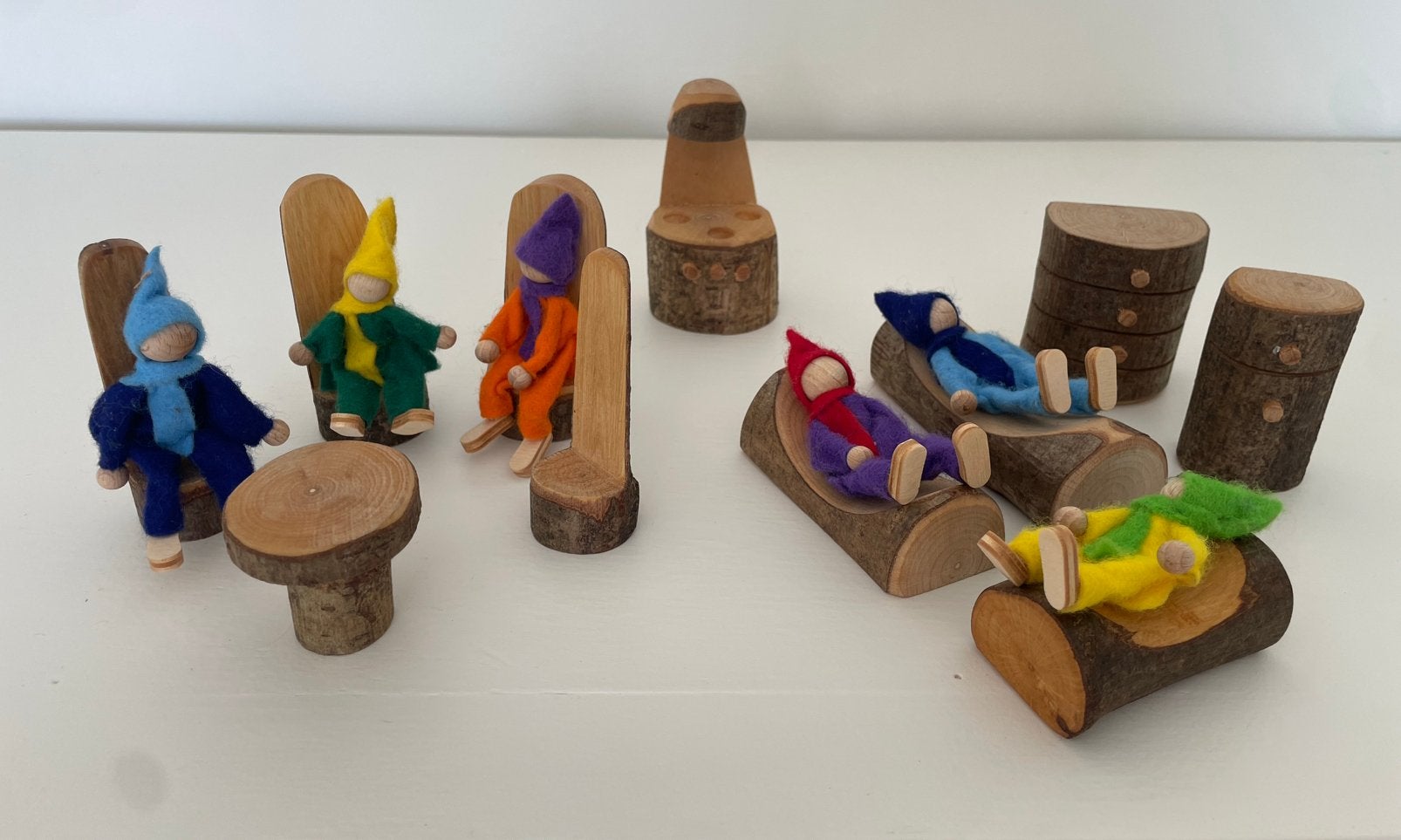 Magic Wood Magic Wood vilten kabouters + meubels, Ophalen of Verzenden, Zo goed als nieuw, Poppenhuis