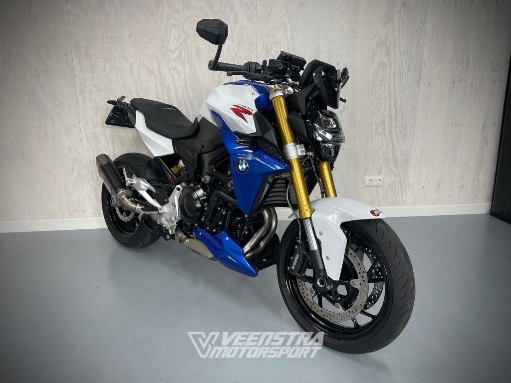 BMW F 900 R (bj 2022) Akrapovic - Tous les packs d'options, Motos, Permis Moto A, Entreprise, Occasion, Plus de 35 kW