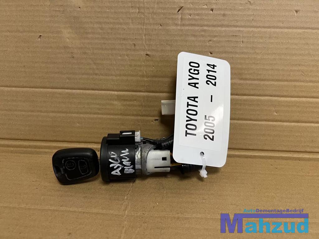 TOYOTA AYGO Contactslot 2005-2014, Info@toyota.co.jp, Gebruikt, Toyota Motor Corporation, Toyota-Cho 1
471-8571  Toyota City