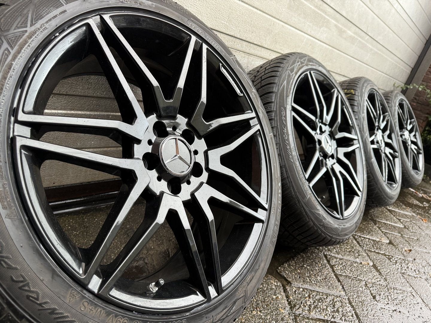 19 Mercedes AMG Vito V klasse EQV W447 velgen winterbanden, Auto-onderdelen, 19 inch, Mercedes-Benz AG, Mercedesstraße 120, 70372 Stuttgart, Duitsland