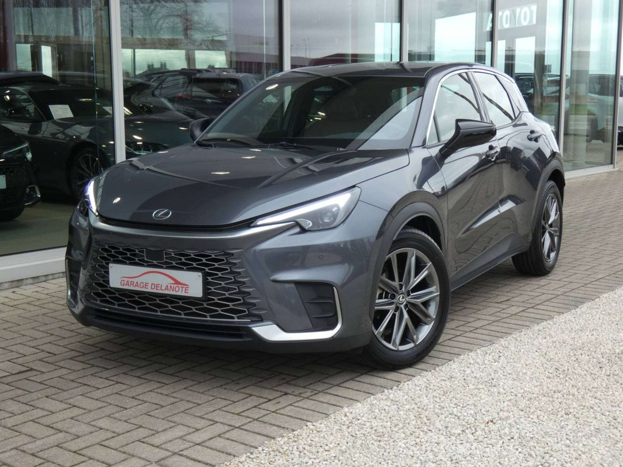 Lexus LBX Hybrid Elegant +BRUIN LEDER +Stuur&Zetelverwarming, Autos, Lexus, Argent ou Gris, Achat, LBX, 103 g/km