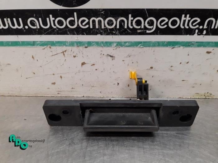 Handgreep Achterklep van een Kia Sorento (Sorento 03-), Auto-onderdelen, -, -, Ophalen of Verzenden, -